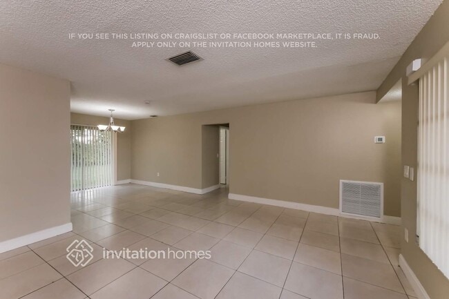 Photo - 8744 Southampton Dr