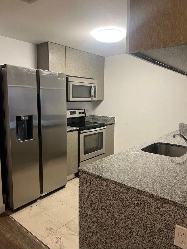 1720 Bay Dr Unit C1