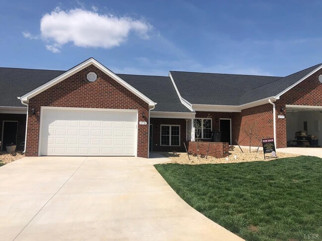 175 Villa Oak Cir