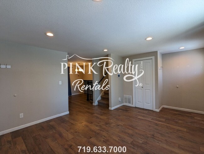 Photo - 1730 Luna Dr