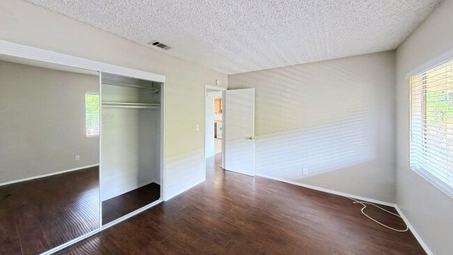 Photo - 509 Limited St Unit D