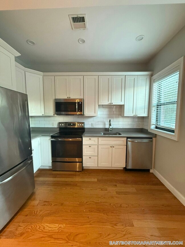 Photo - 151-153 Meridian St. Unit 2