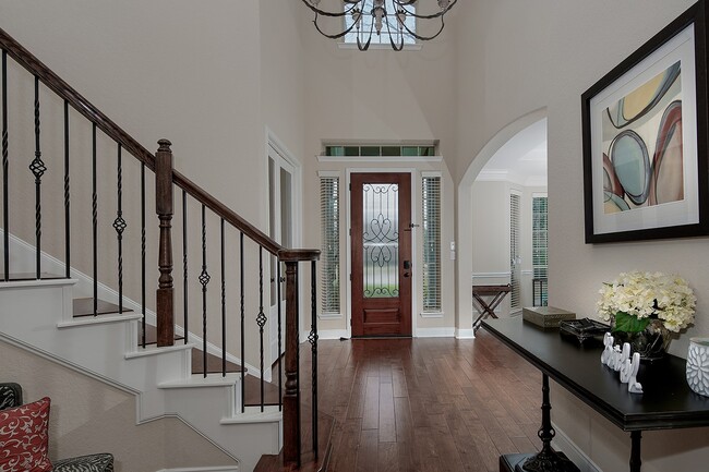 Photo - 18 Shallowford Pl