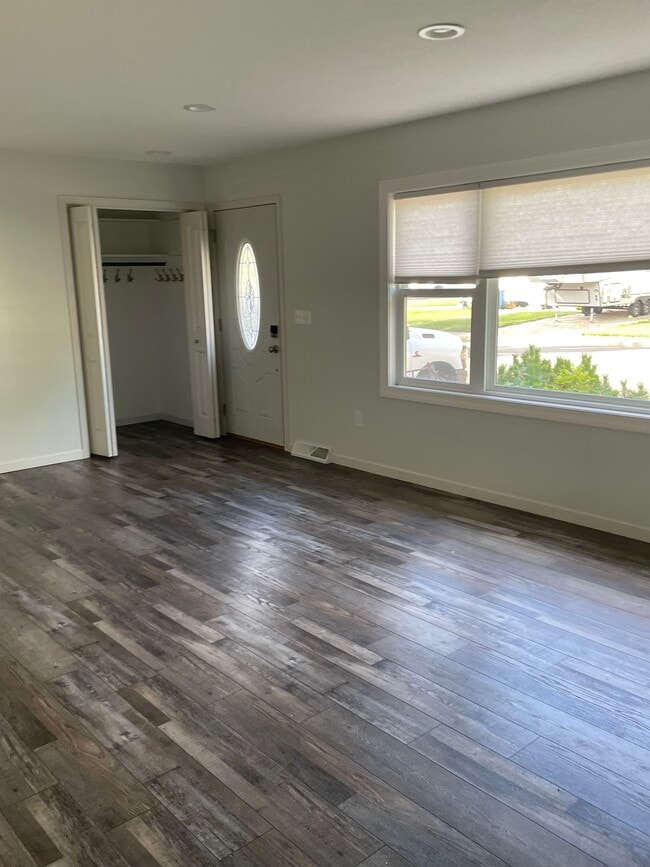 Photo - 414 Custer St