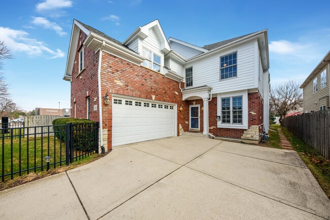 Photo - 844 N Ellsworth St