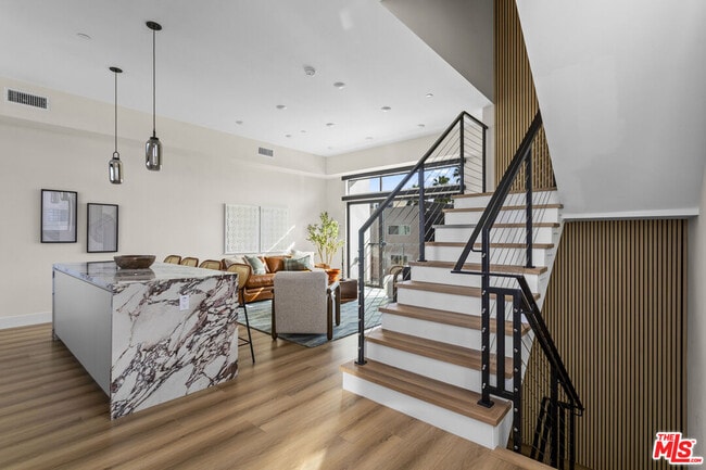 Photo - 1318 1/2 N Vista St