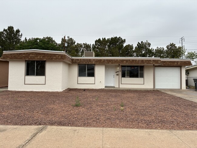 Building Photo - 5163 Mace St