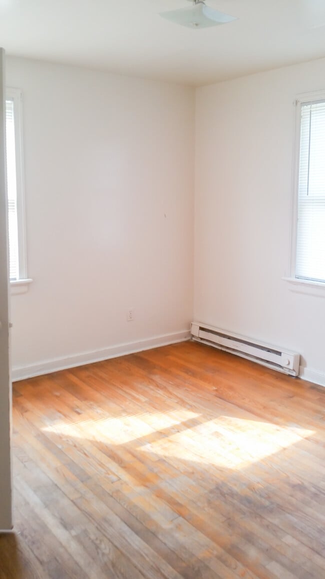 Photo - 1107 E 15th St