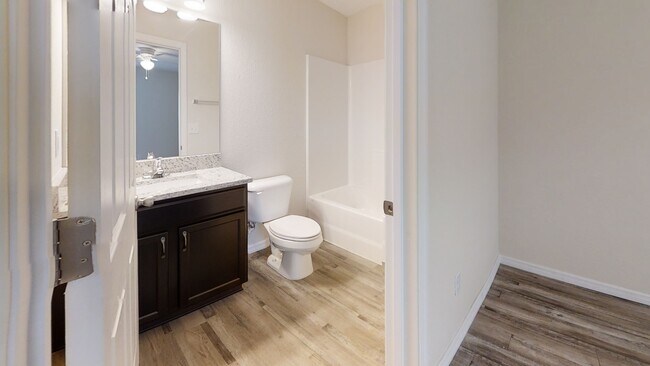 Photo - Beautiful 2Bed/2Bath Apartment home for le... Unidad 1