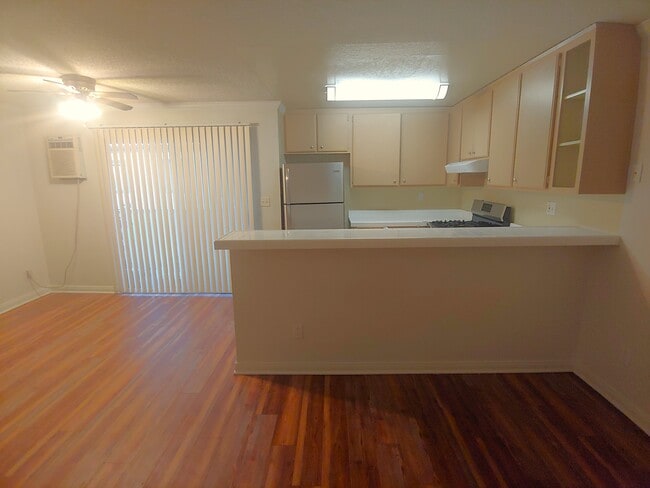 Photo - 18530 Hatteras St Unit 302