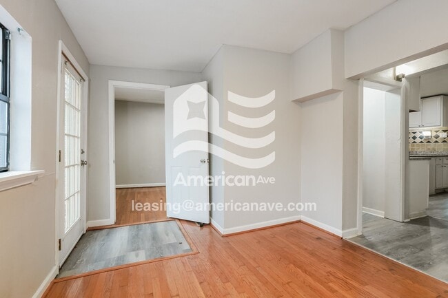 Photo - 4300 Willow St