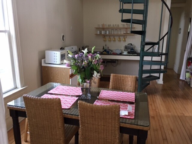 Photo - 1114 W Barry Ave Unit 002