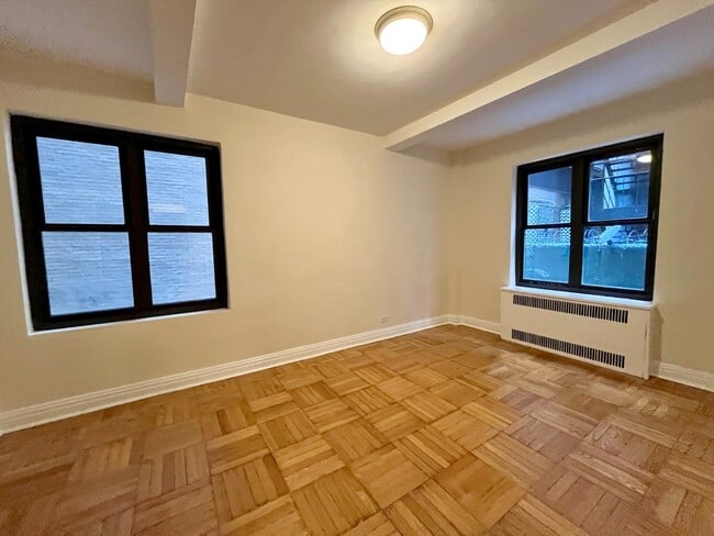 Building Photo - 141 E 56th St Unit 7K