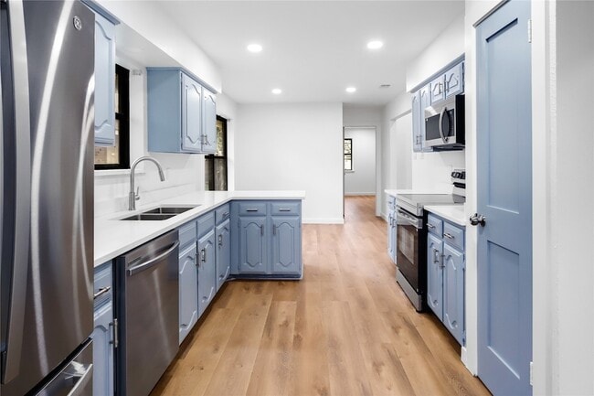 Photo - 1637 Stroud Ln