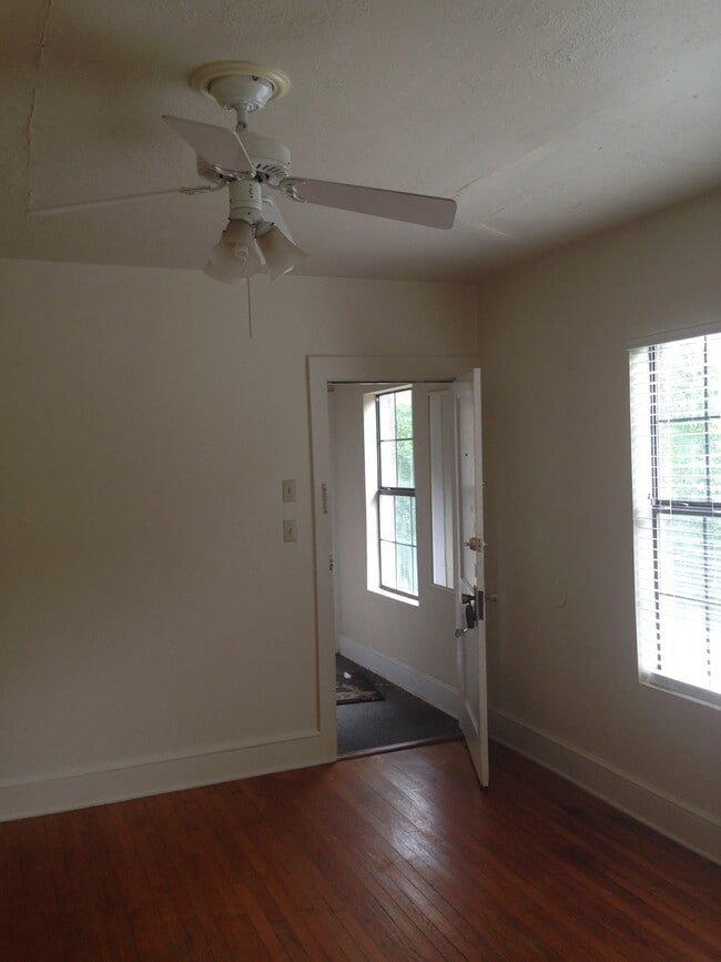 Photo - 1 bedroom 1 bath downtown location