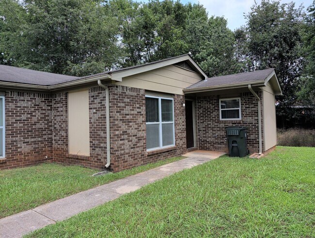 Photo - 124 Westscott Dr Unit B