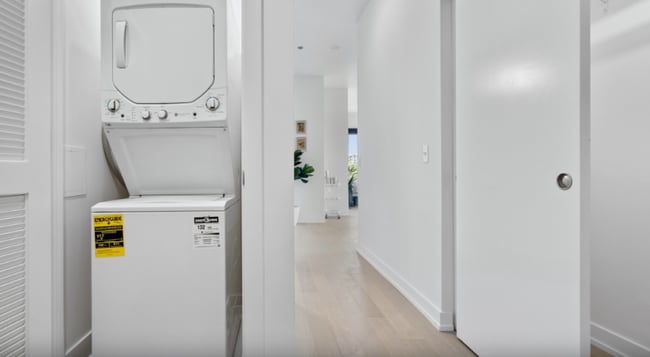 Photo - 4625 N Kenmore Ave Unit 303