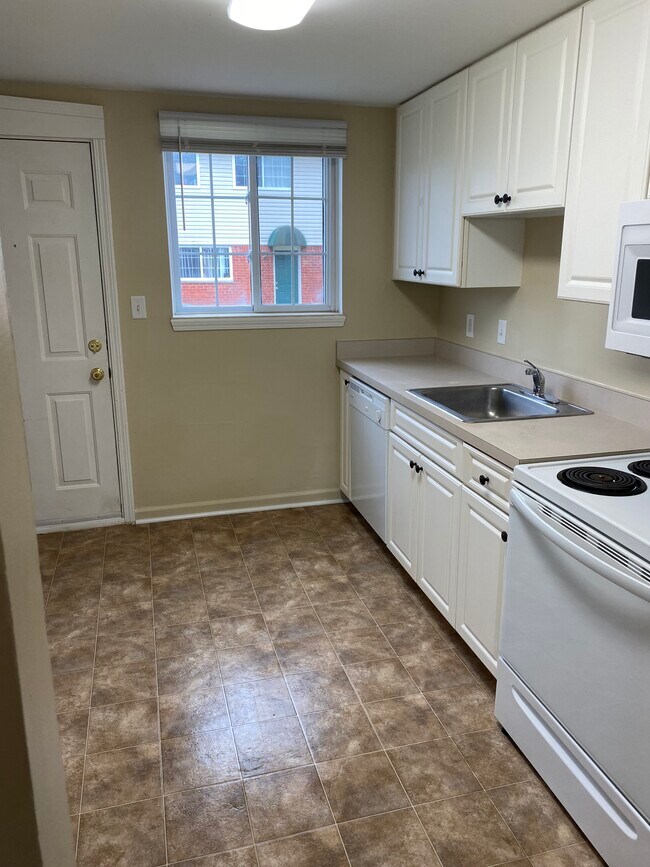Photo - Donovan Townhomes