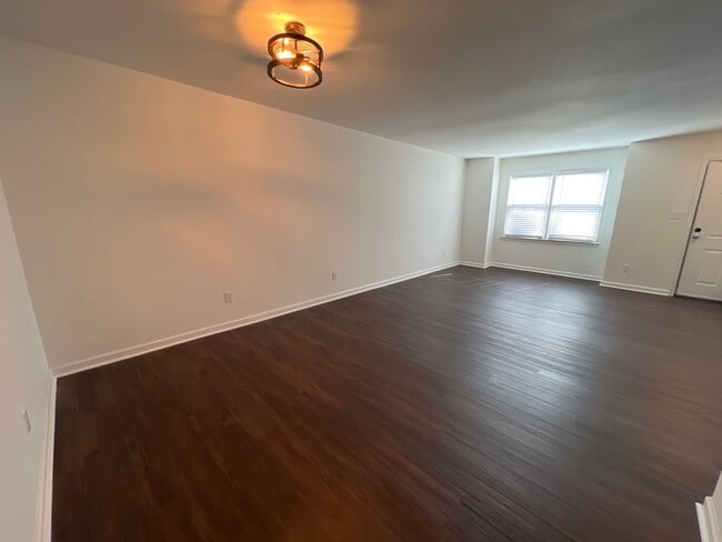 Photo - 2 Bedroom Community on the Corner of Baxte... Unit 24
