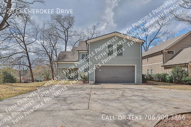 Photo - 2033 Cherokee Dr
