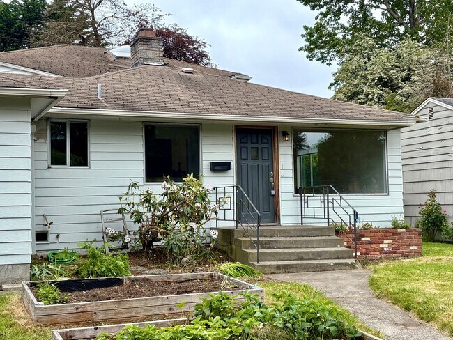 Time to Spring on this Crown Hill Home! - Time to Spring on this Crown Hill Home!