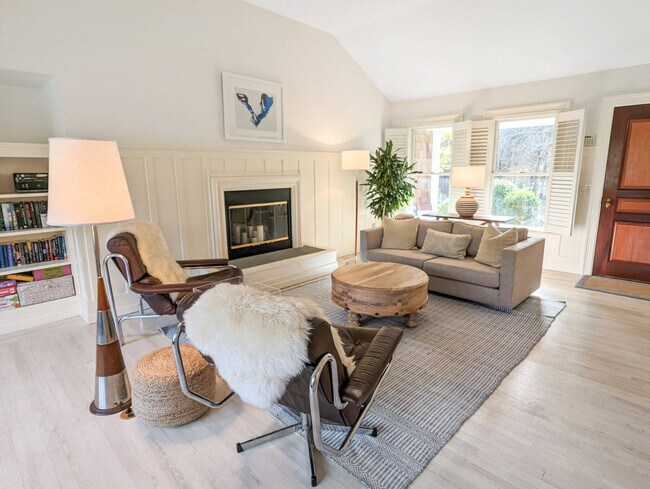 Photo - 7 Briarsweet Ln