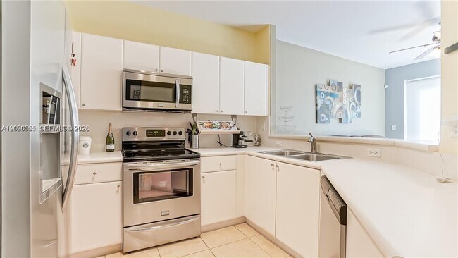 Photo - Southwest 9th Lane, Miami, FL 33194 - 3 BR 3 BA townhouse