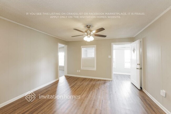 Photo - 905 E Crockett St