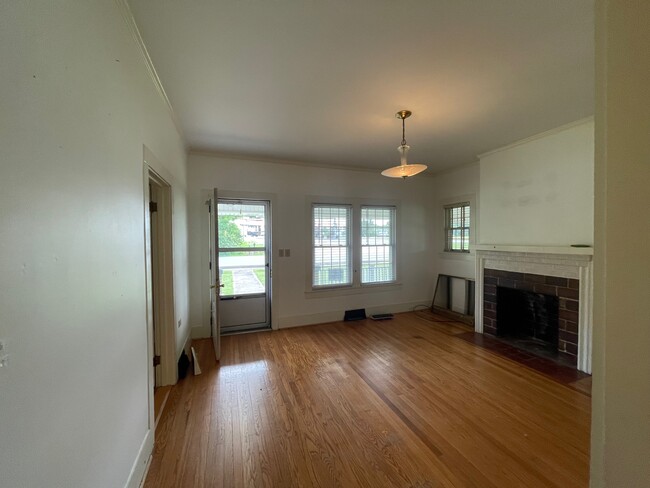 Photo - 116 School St