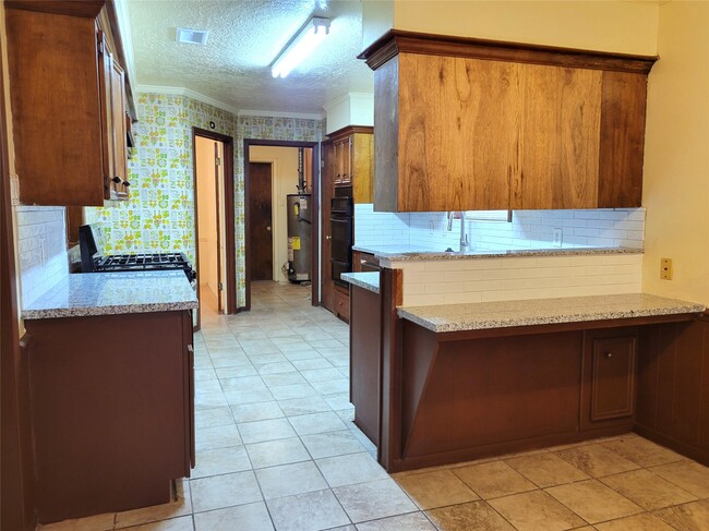 Building Photo - 12811 Stillington Dr
