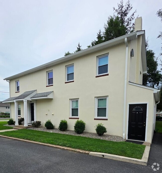 Building Photo - 707 E Baltimore Pike Rental