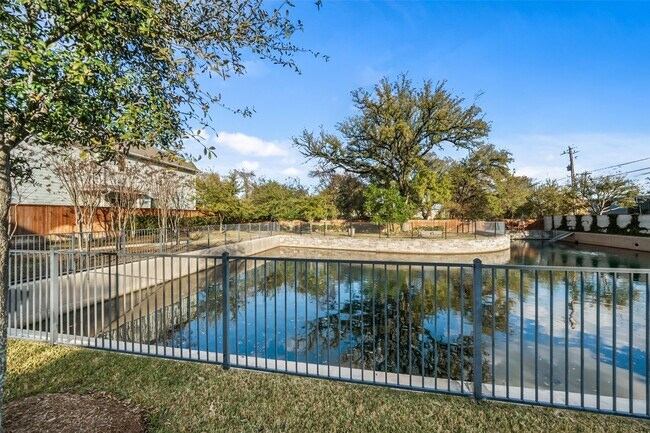 Photo - 708 Ivory Manor Dr
