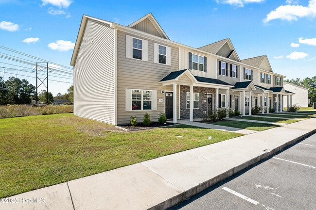 Photo - 110 Jaydn Dr E
