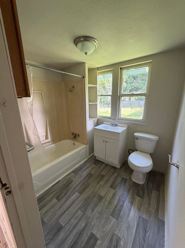 Photo - Cute 2 Bedroom, 1 Bathroom Home in Beaumont