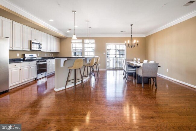 7969 Crescent Park Dr