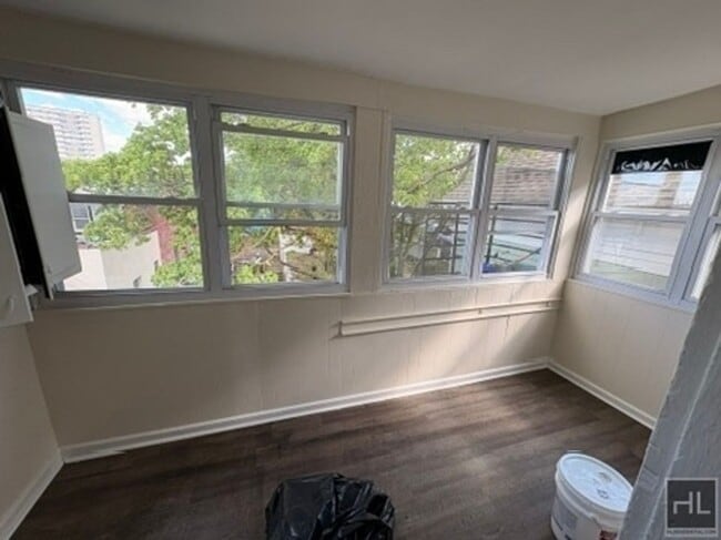 Photo - William St, YONKERS Unit 3