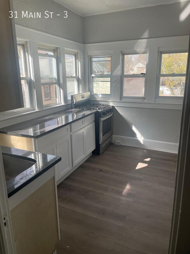 Photo - 31 Main St Unit 3