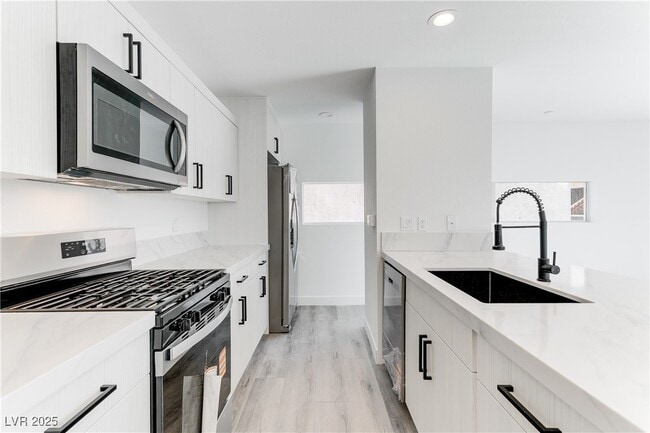 Photo - 254 Tower St