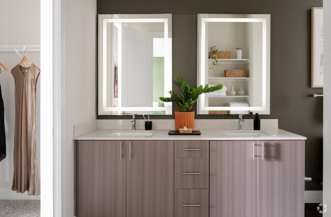 Building Photo - Adria Rental