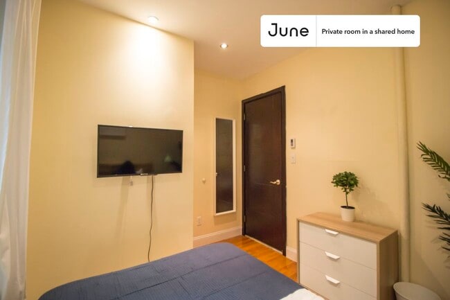 Photo - Room in Shared 5 bed/2 bath home Unidad B