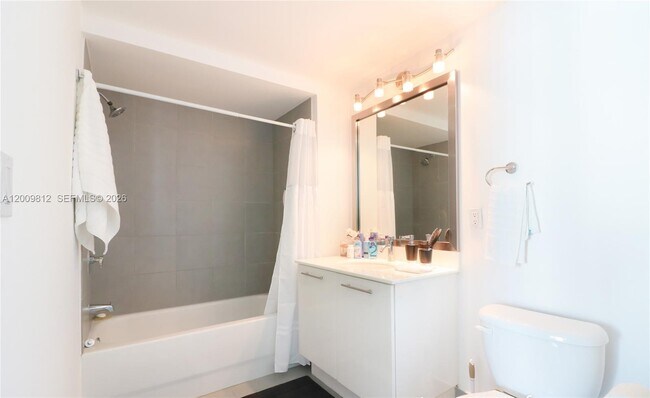 Photo - 92 SW 3rd St Unit 3211