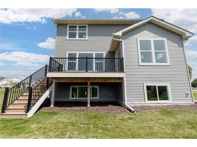 Photo - 1811 Fallbrooke Dr