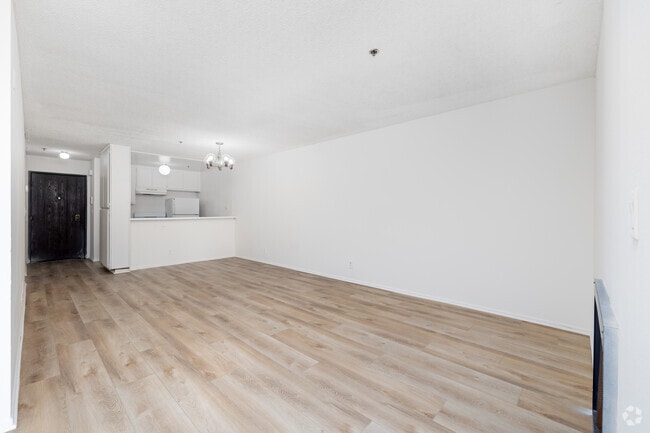 2 habitaciones, 2 baños, 1150 pies cuadrados, sala de estar