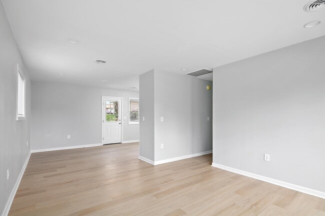 2021 St Christopher Dr