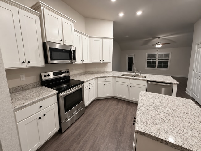 Photo - 23257 Ridgewood Dr