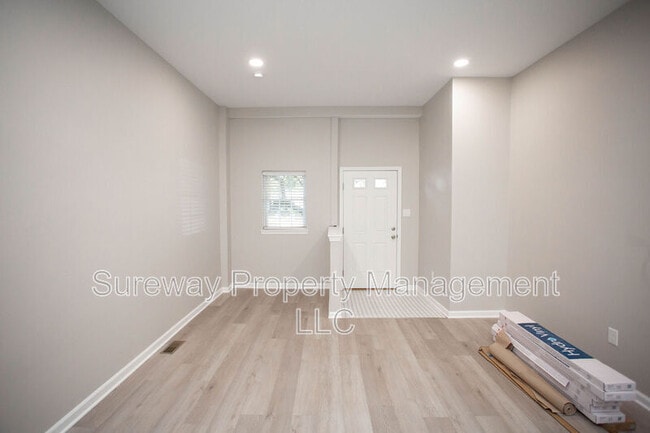 Photo - 1032 Collings Ave