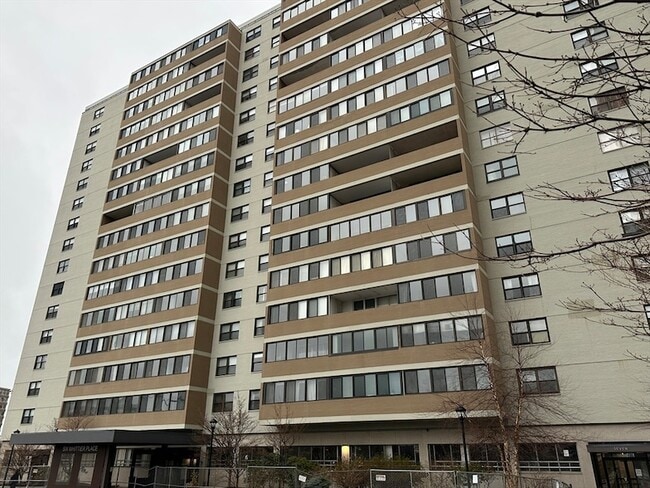 Building Photo - 6 Whittier Pl Unit 7P