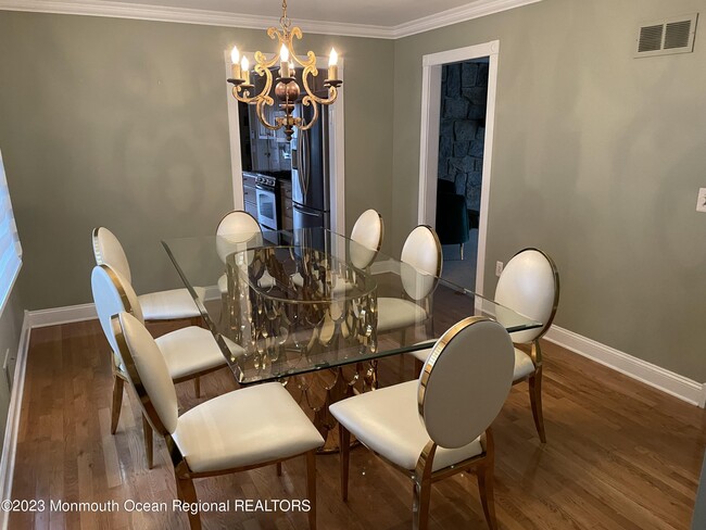 Photo - 505 Monmouth Rd Casa