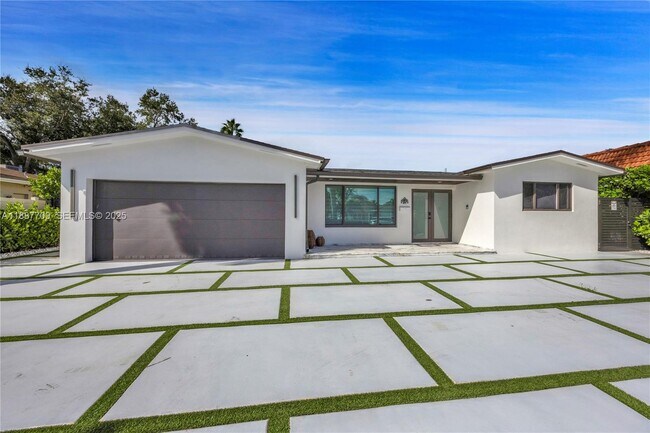 Photo - 5501 McKinley St