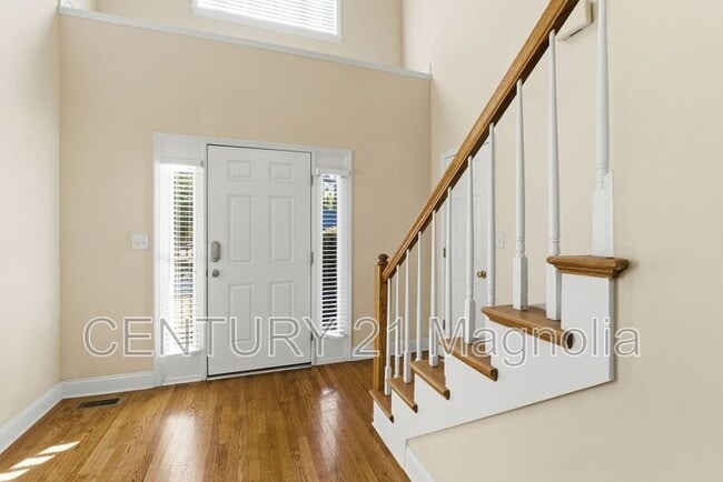 Photo - 330 Gardenia Dr